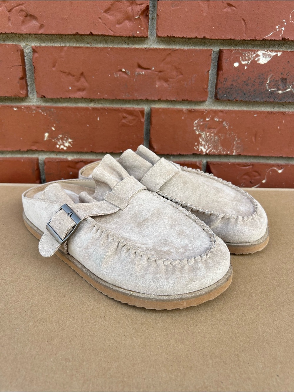 MI.IM JOIA COMFORT CLOGS MULES RUFFLE TRIM WOMEN’S 7.5 TAN BUCKLE SLIP ON SHOES